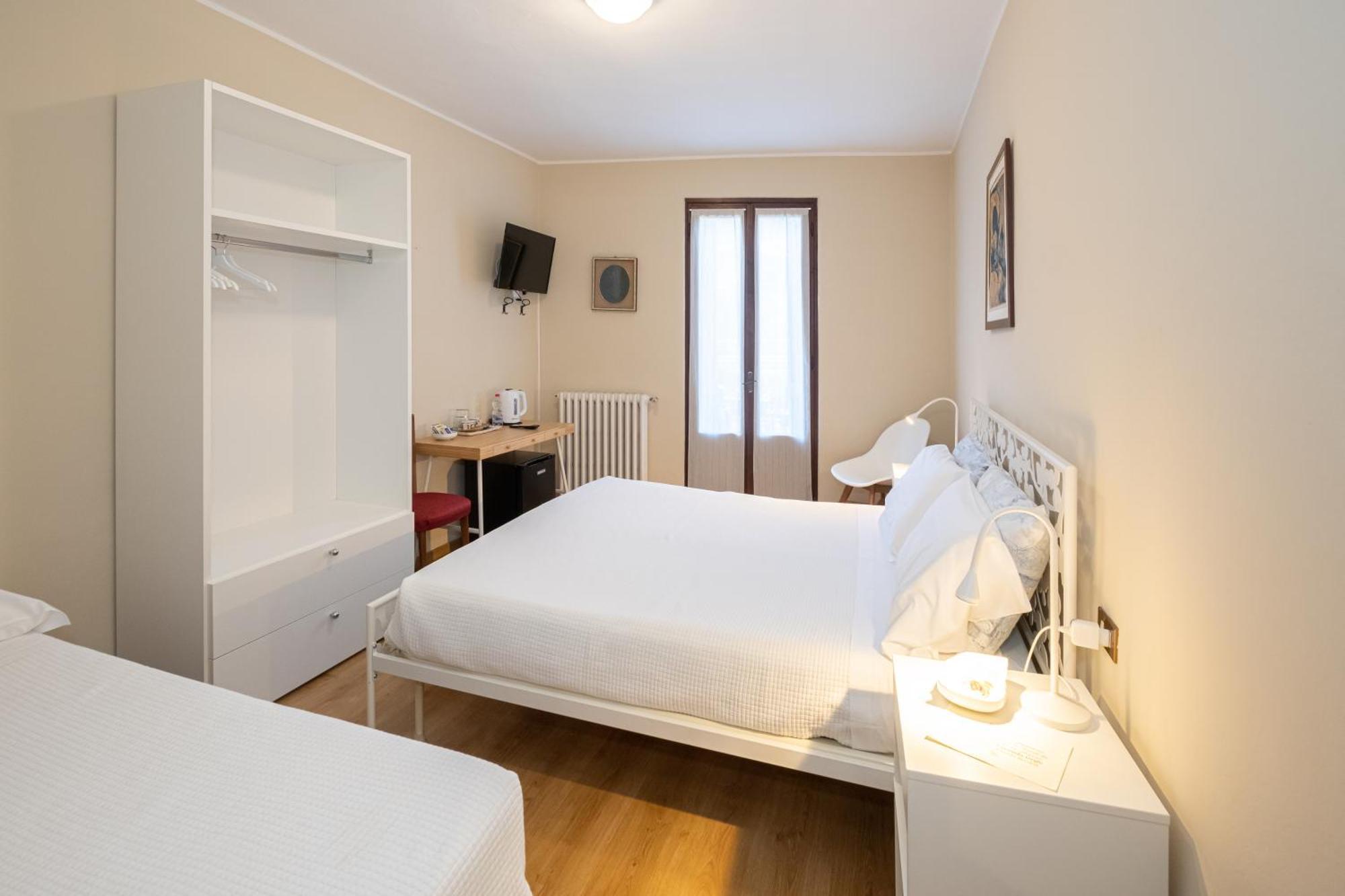 Il Grifo Bed & Breakfast Lenno Exterior photo